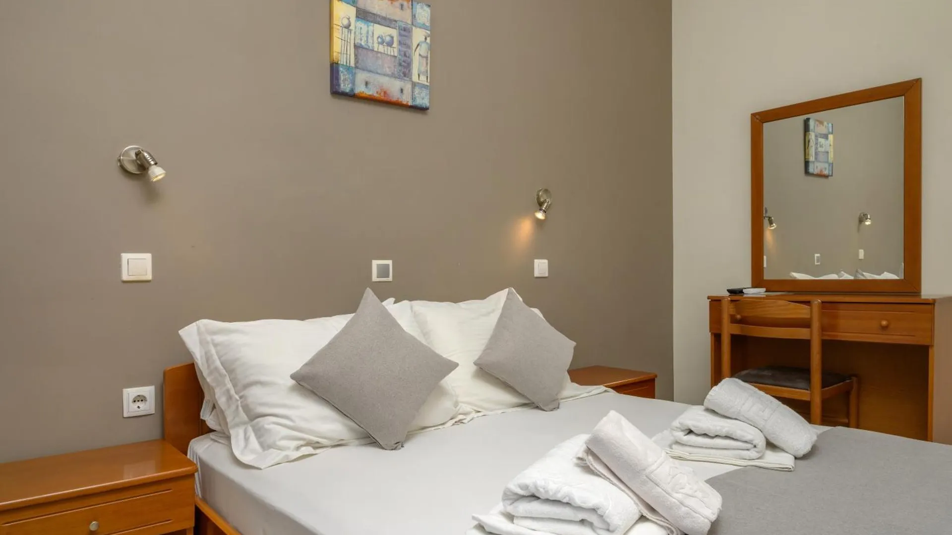 Apartament Xerxis Studios Nea Roda Grecia